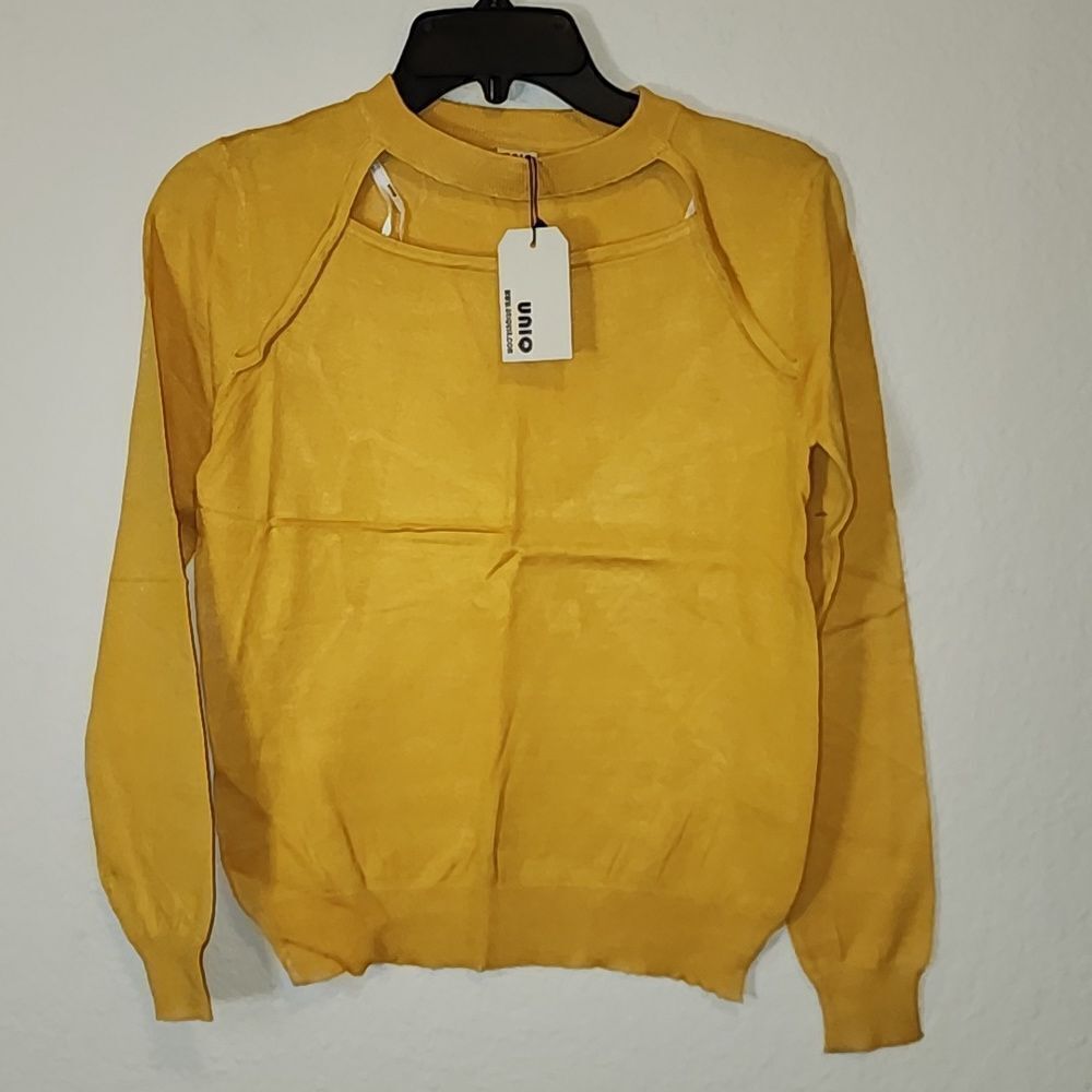 UNIQ Mustard Yellow Knit Long sleeve Sweater Size Sm/Med and Med/Lg